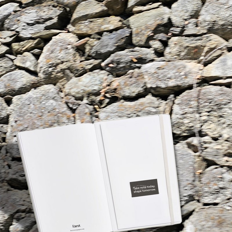 La Carta Pietra e le fibre naturali - Notebook Karst® con copertina rigida A5