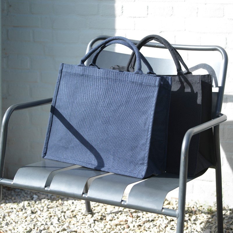 Tote bag per libri in materiale riciclato da 500 g/m² Page Aware™ su Carrellopromozionale.it