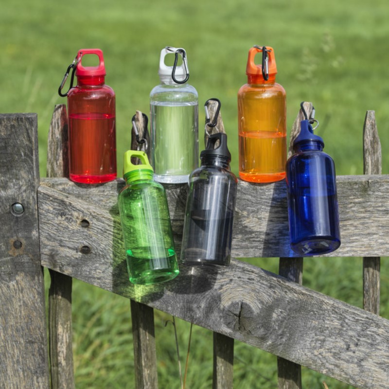Borraccia in plastica riciclata certificata RCS da 400 ml con moschettone Oregon su Carrellopromozionale.it